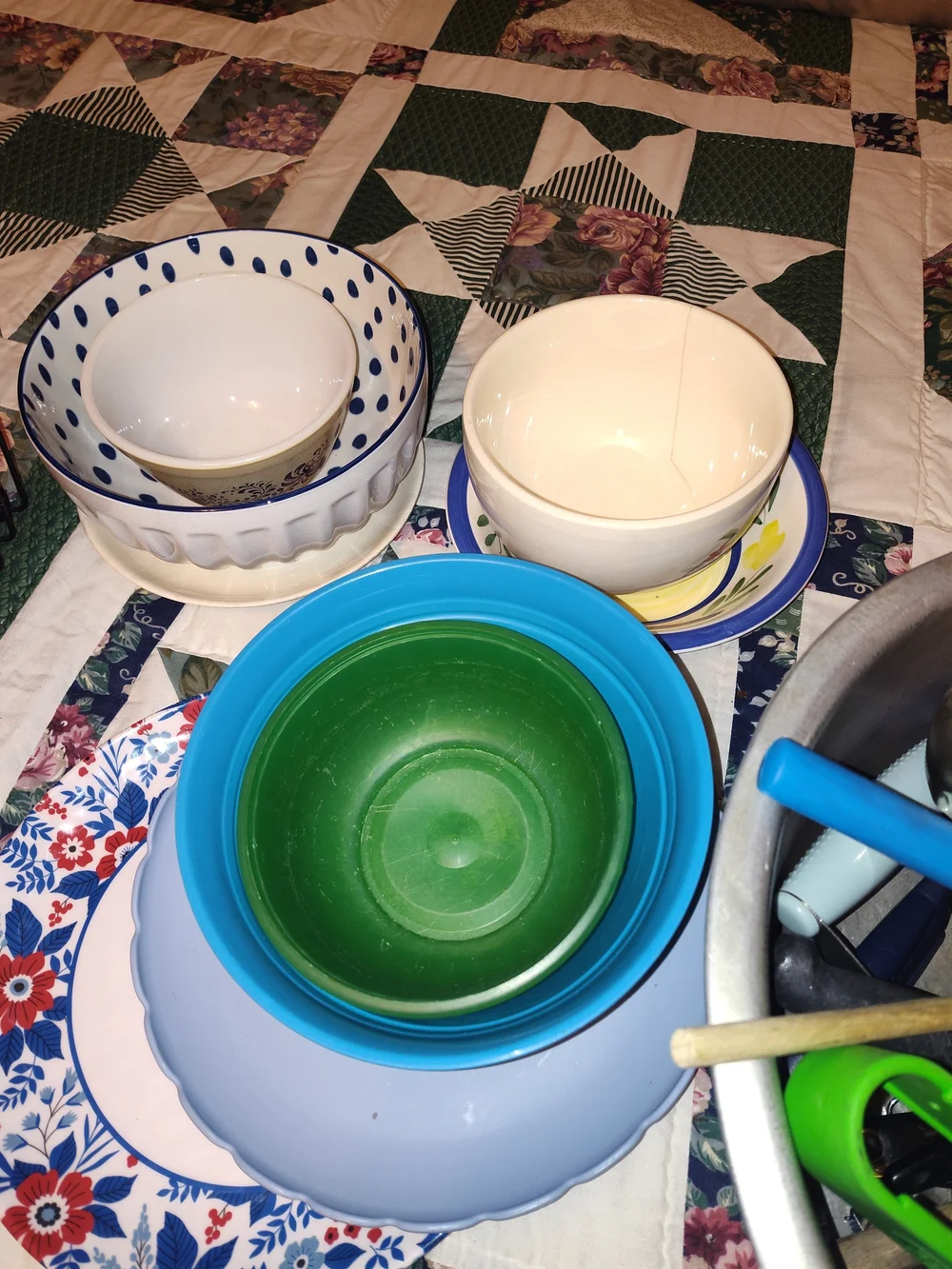 Green Cutting Board and Kitchen Tools Set - Green Home Kitchen Essentials
